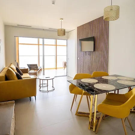 Olivia - Sea View - Intempo Sky Apartman *